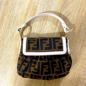 🤎 90’s Fendi Mini Bag 🤎
